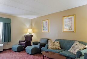 All Seasons Inn & Suites Smithfield Providence