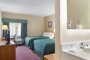 All Seasons Inn & Suites Smithfield Providence