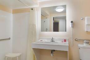 All Seasons Inn & Suites Smithfield Providence