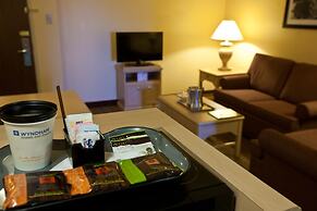 Wyndham El Paso Airport Hotel & Waterpark