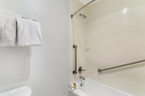 Best Western Plus Garden Court Inn