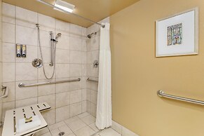 Best Western Plus Garden Court Inn