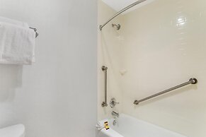 Best Western Plus Garden Court Inn
