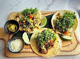 Delta Hotels by Marriott West Palm Beach