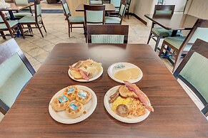 Days Inn by Wyndham Helena