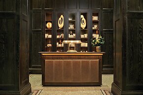 Kimpton Fitzroy London by IHG