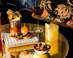 Kimpton Fitzroy London by IHG