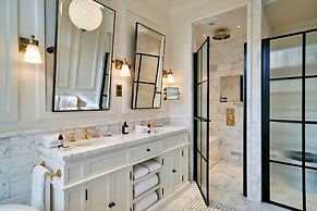 Kimpton Fitzroy London by IHG