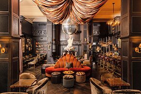 Kimpton Fitzroy London by IHG