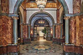Kimpton Fitzroy London by IHG