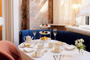 Kimpton Fitzroy London by IHG