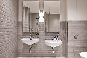 Kimpton Fitzroy London by IHG