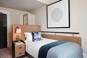 Kimpton Fitzroy London by IHG