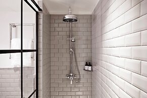 Kimpton Fitzroy London by IHG