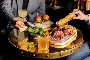 Kimpton Fitzroy London by IHG