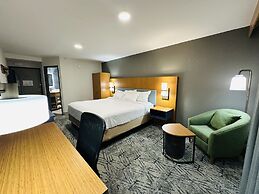 Country Inn & Suites by Radisson, Canton near Hall of Fame