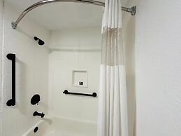 Country Inn & Suites by Radisson, Canton near Hall of Fame