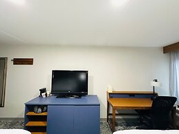 Country Inn & Suites by Radisson, Canton near Hall of Fame