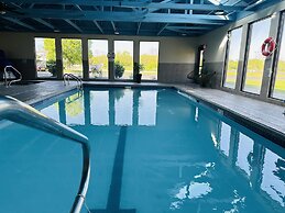 Country Inn & Suites by Radisson, Canton near Hall of Fame