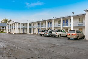 Motel 6 Alexandria, LA - South