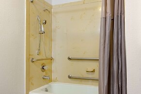 Motel 6 Alexandria, LA - South