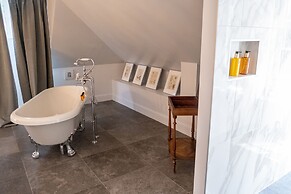 Demeures de campagne Domaine de Maffliers – Novotel