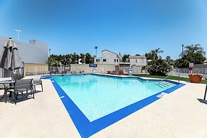 Holiday Inn Express Van Nuys by IHG