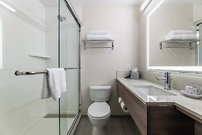 Holiday Inn Express Van Nuys by IHG