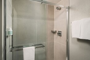 Courtyard Melbourne West