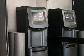 Courtyard Melbourne West