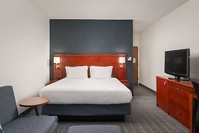 Courtyard Melbourne West