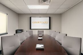 Courtyard Melbourne West