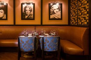 Washington Square Hotel