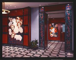 Washington Square Hotel