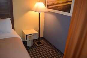 Days Inn by Wyndham Cadillac