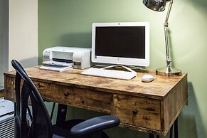 Days Inn by Wyndham Cadillac