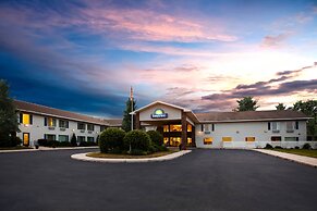 Days Inn by Wyndham Cadillac