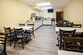 Days Inn by Wyndham Cadillac