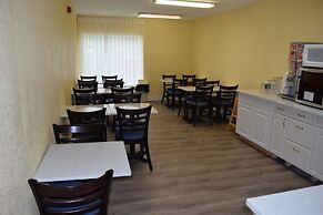 Days Inn by Wyndham Cadillac