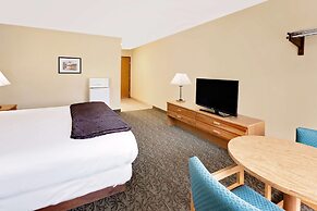 Days Inn by Wyndham Cadillac