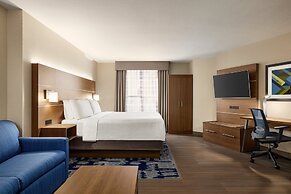 Holiday Inn Express Vancouver-Metrotown (Burnaby) by IHG