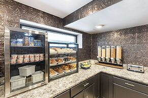Best Western Plus Milwaukee West