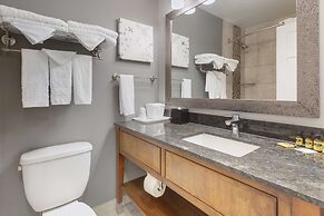 Best Western Plus Milwaukee West