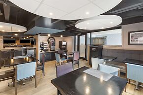 Best Western Plus Milwaukee West