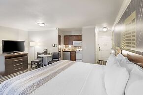 Best Western Plus Milwaukee West