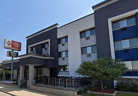 Best Western Plus Milwaukee West