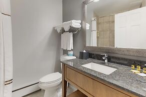 Best Western Plus Milwaukee West