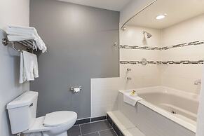 Best Western Plus Milwaukee West