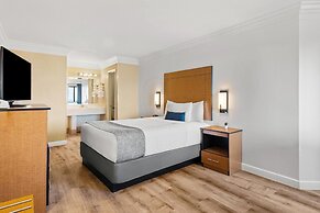 Travelodge by Wyndham San Clemente Beach