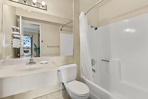 Travelodge by Wyndham San Clemente Beach